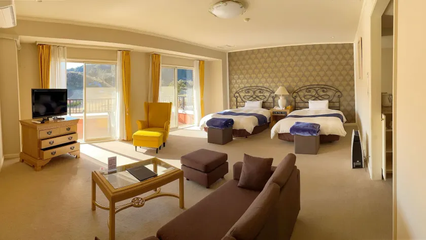 camel hotel resort - Image 1