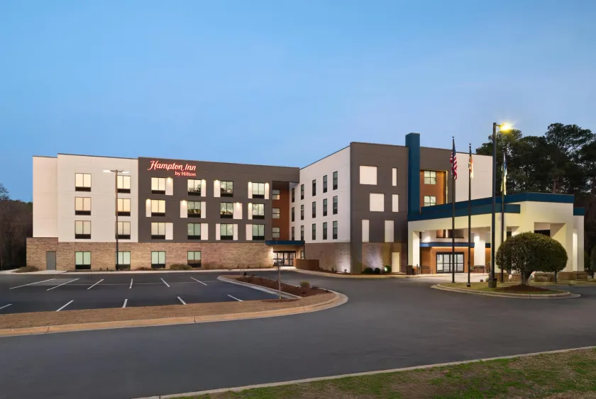 Hampton Inn Spring Lake Fayetteville - Image 1