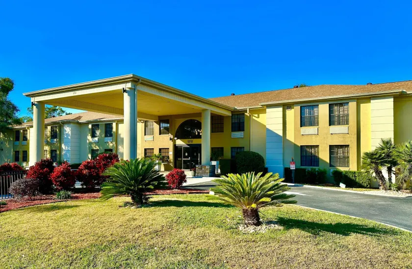 Comfort Inn Ocala Silver Springs - Image 1