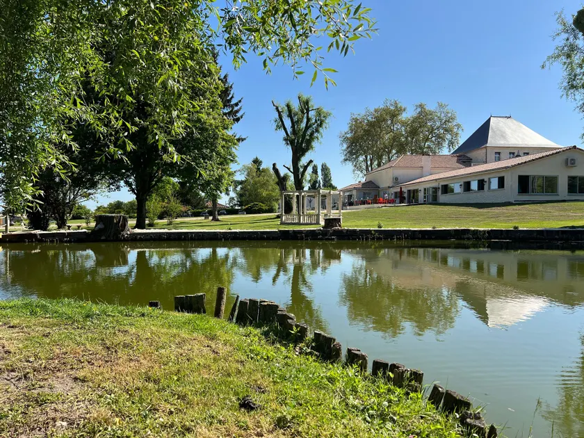 Domaine de Roullet - Image 1