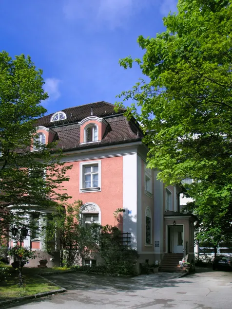 Hotel Galleria - Image 1