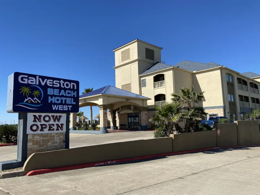 Galveston Beach Hotel - Image 1