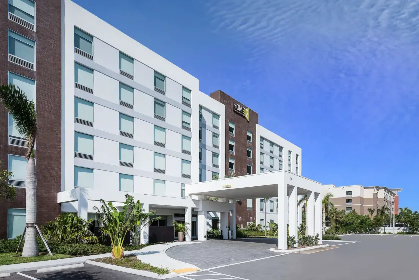 Home2 Suites by Hilton Ft. Lauderdale Airport-Cruise Port - Image 1