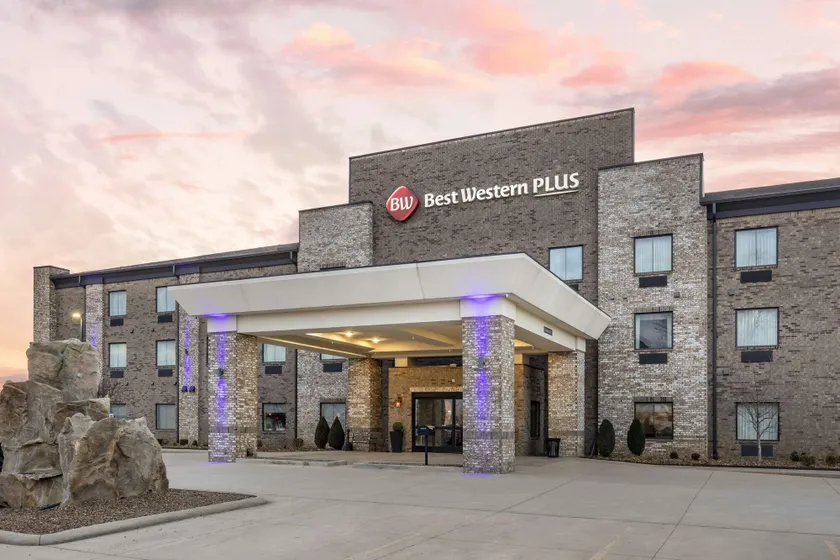 Best Western Plus Owensboro - Image 1