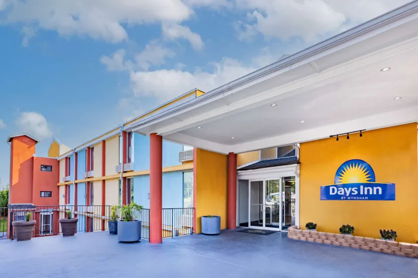 Days Inn by Wyndham Hartsfield Jackson Atlanta Airport West - Image 1