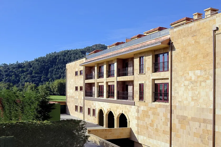 Apartamentos Spa Villa Pasiega - Image 1