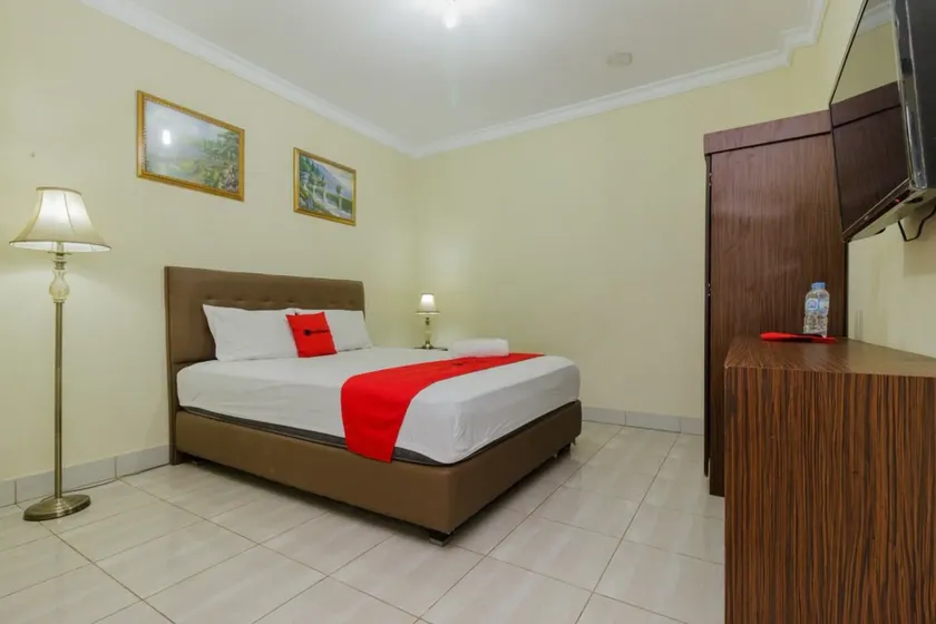 RedDoorz @ Malalayang 2 Manado - Image 1