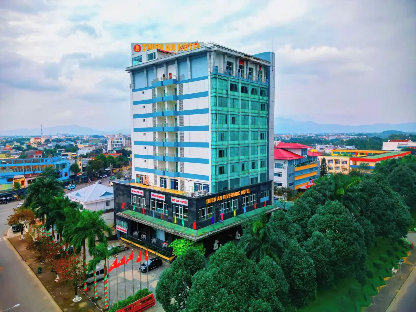 Thien An Riverside Hotel - Image 1