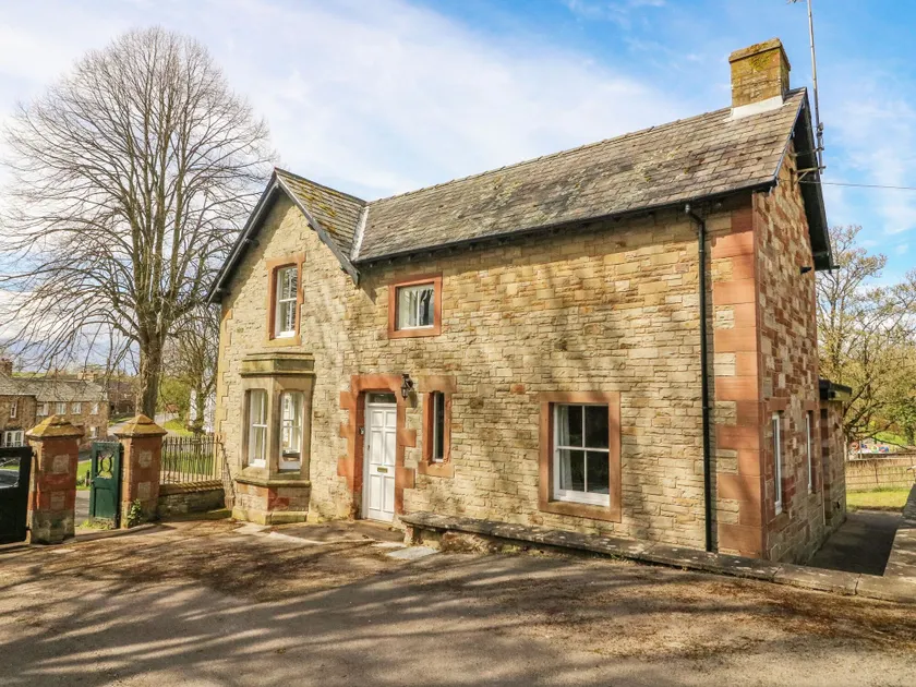South Lodge - Image 1