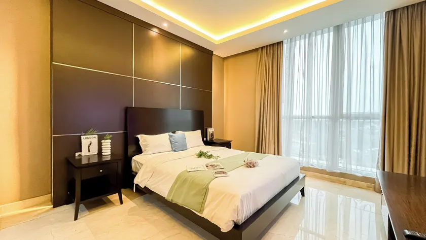 Modern And Comfy 2Br With Extra Room At Four Winds Apartment - Image 1