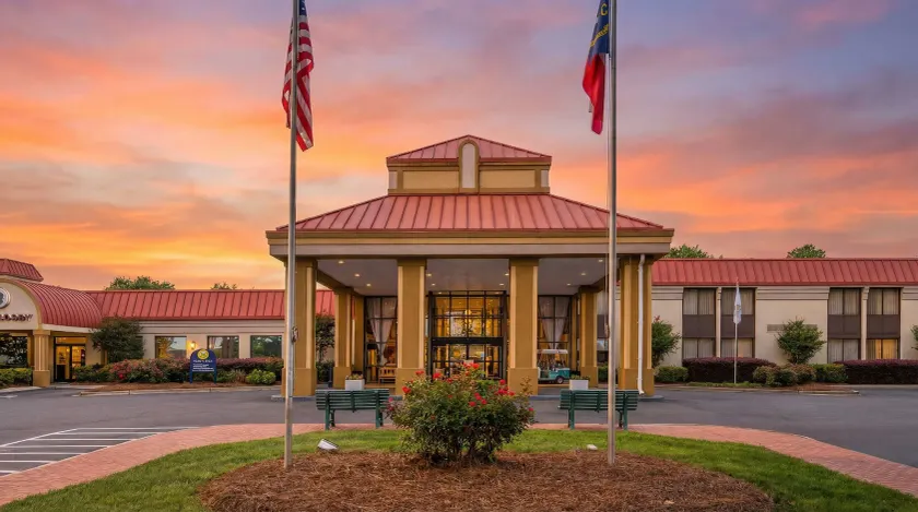 Village Inn Clemmons-Winston Salem, Trademark by Wyndham - Image 1