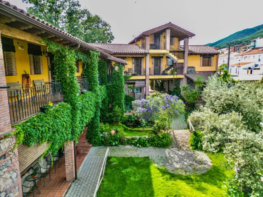 Hotel Rural La Covacha - Image 1