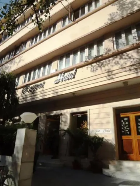 Regent Hotel - Image 1