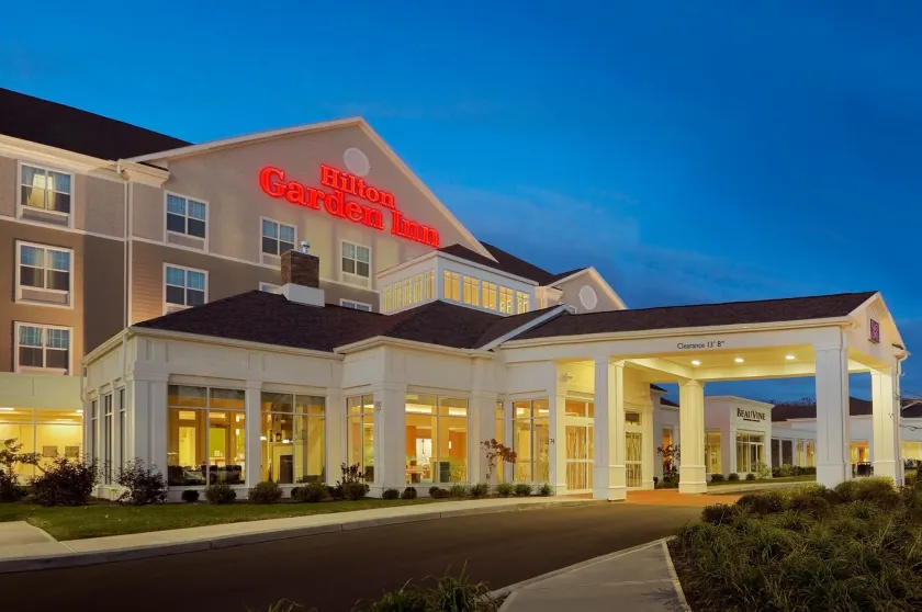 Hilton Garden Inn Auburn - Image 1