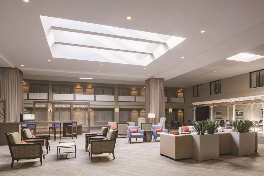 DoubleTree by Hilton Hotel Laurel - Image 1