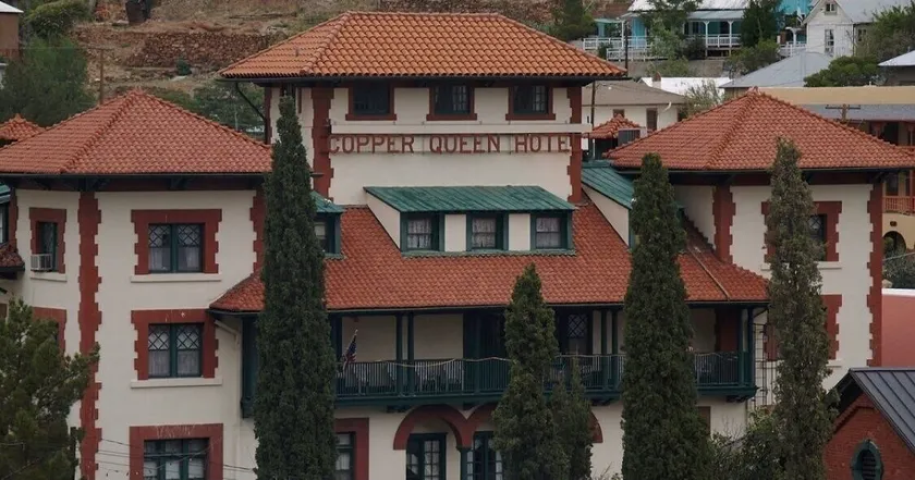 Copper Queen Hotel - Image 1