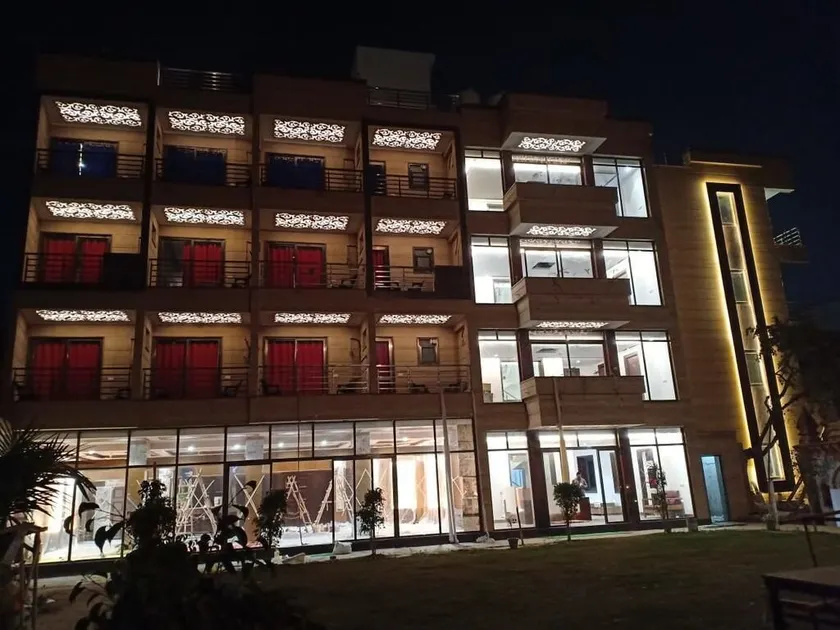 JJK Rukmini Vilas Hotel & Banquet - Image 1