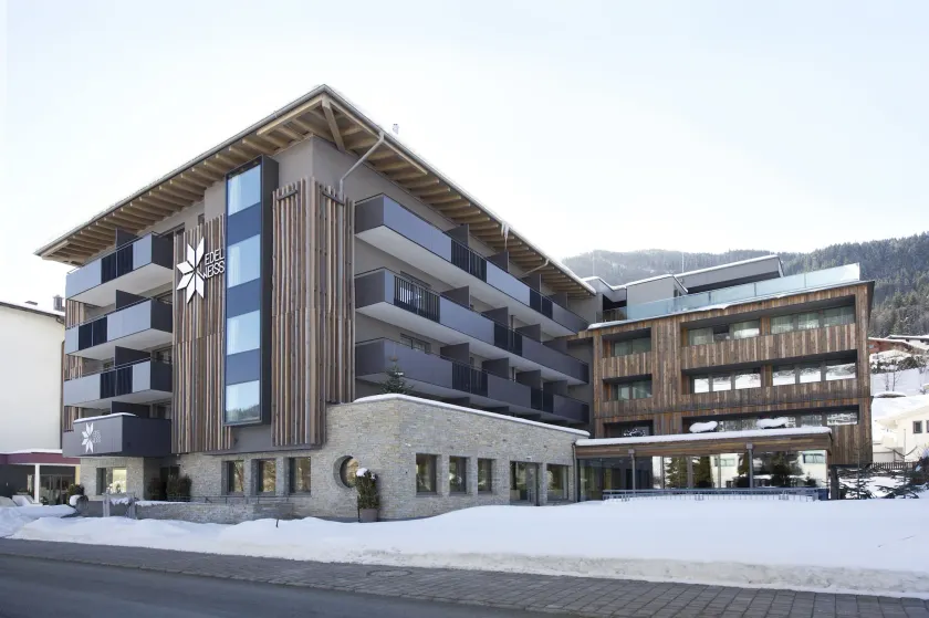 Hotel Edelweiss - Image 1