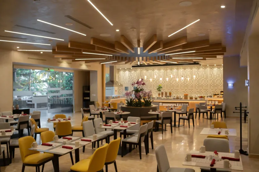 Hilton San Salvador - Image 1