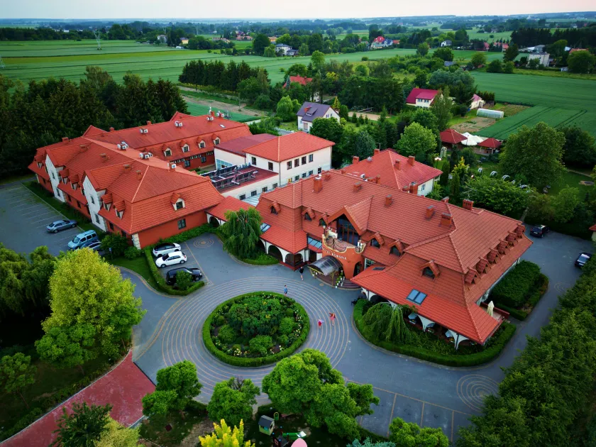 Hotel Korona Spa & Wellness - Image 1