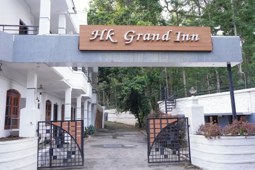 Hk Grand Inn By K Hotels - Image 1