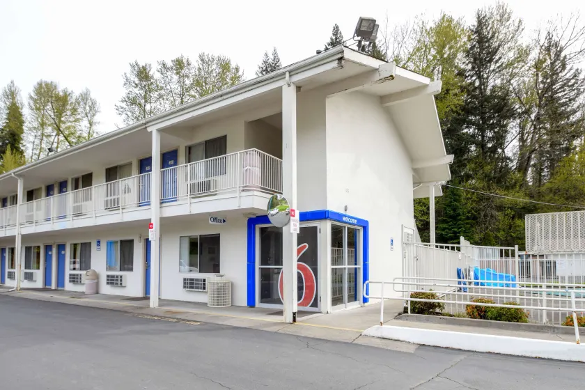 Motel 6-Kelso, WA - Mt. St. Helens - Image 1