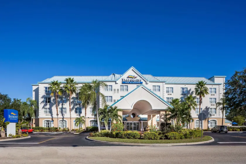 Baymont Inn & Suites by Wyndham Fort Myers I-75 - Image 1