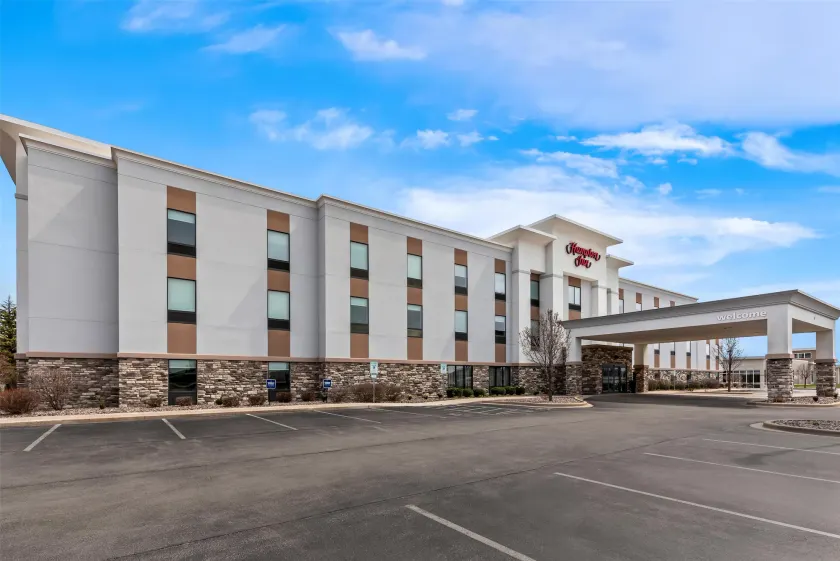 Hampton Inn Fond du Lac - Image 1