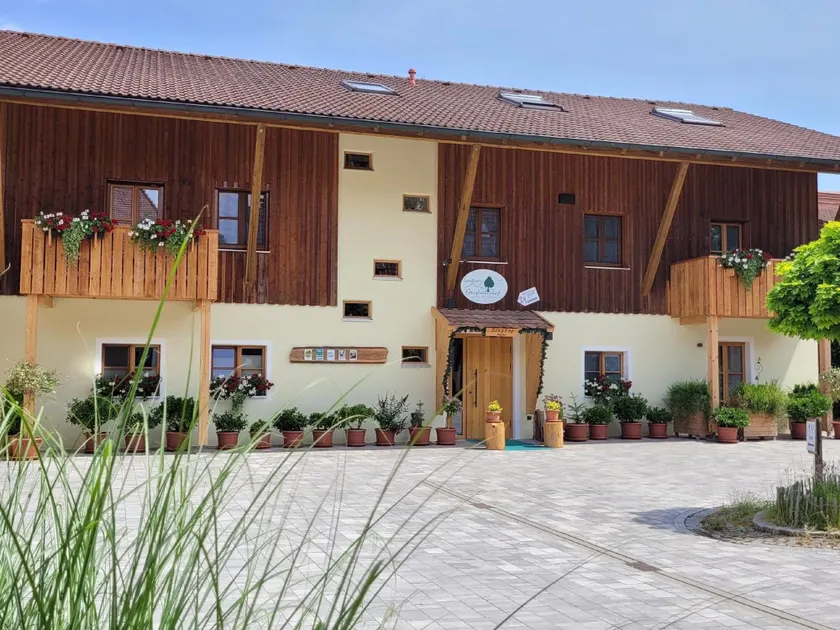 Landhotel Großeiberhof - Image 1