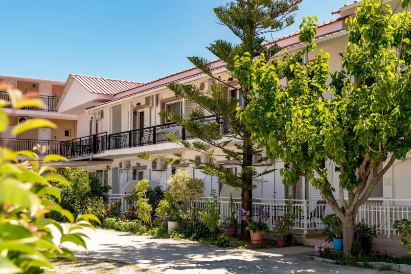 Anthi Studios & Apartments - Image 1