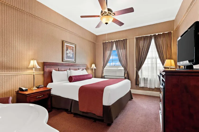 Genetti Hotel, SureStay Collection by Best Western - Image 1