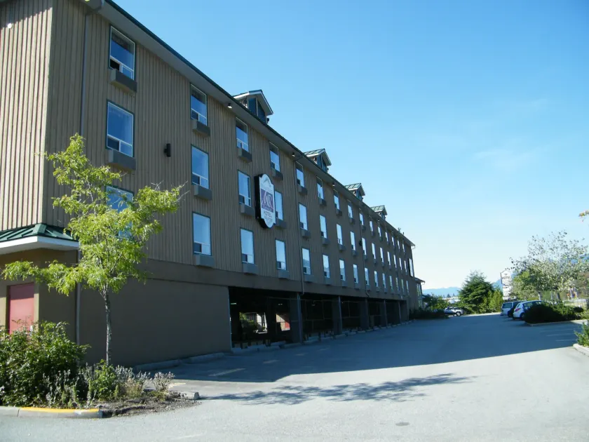 Mountain Retreat - Image 1