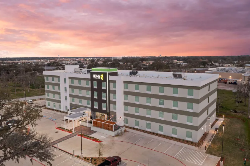 Home2 Suites By Hilton Lake Jackson - Image 1