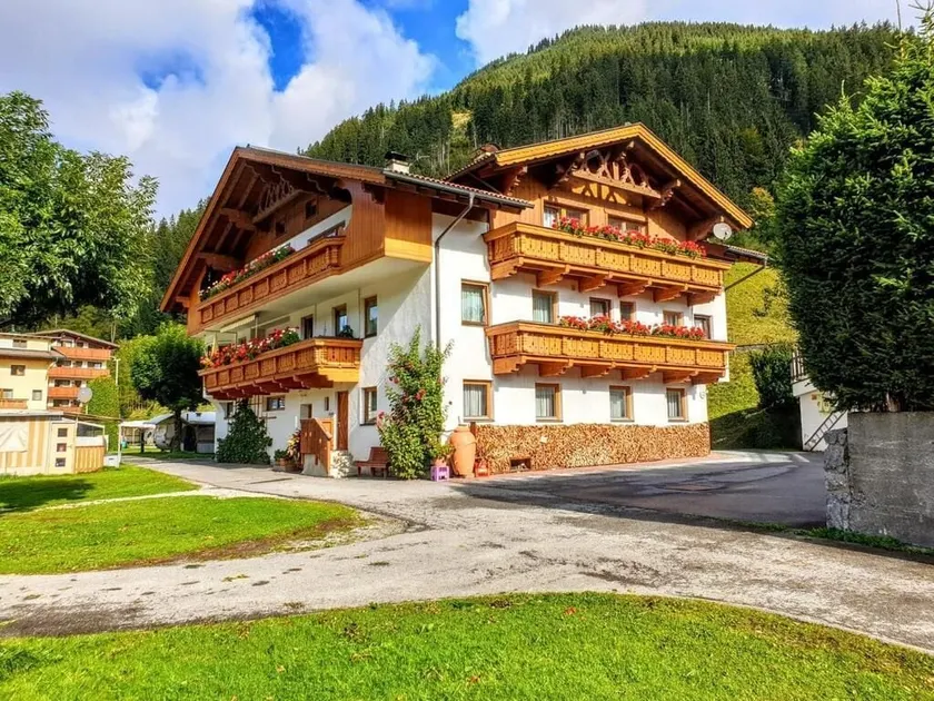Alpen Appartements Lärchenhof - Image 1