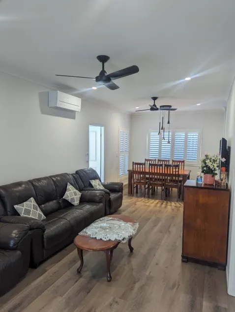 Immaculate 2-Beds Entire House Chermside Brisbane - Image 1