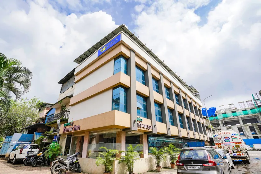 Capital O Hotel Konar Inn - Image 1