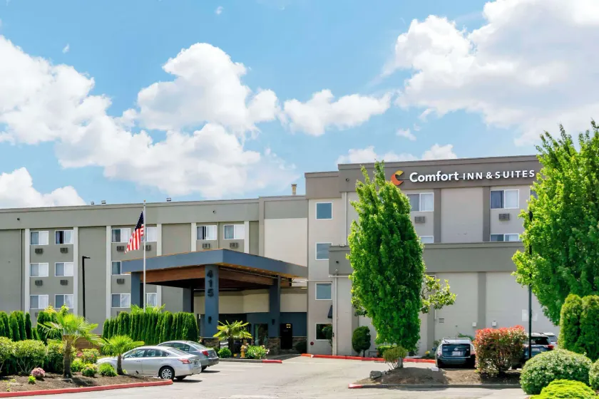 Comfort Inn & Suites Pacific - Auburn - Image 1