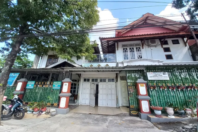 Hotel O Syariah Near UNS Surakarta formerly La Tansa - Image 1