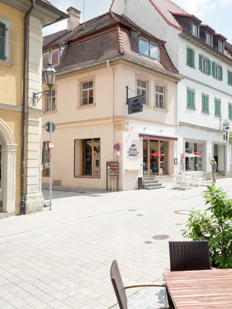 Hotel - Weinbar FAHR AWAY - Image 1