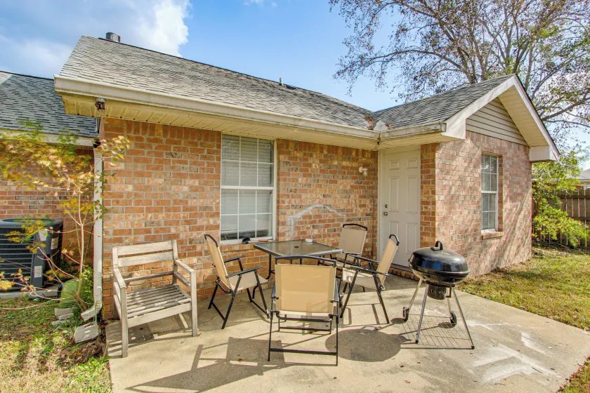 Explore Gulfport Beaches: Family Home w/ Yard - Image 1