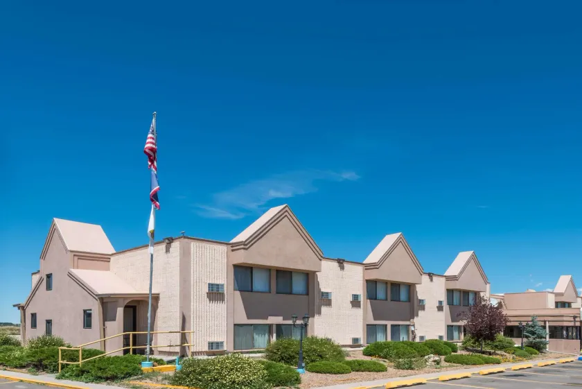 Super 8 by Wyndham Laramie - Image 1