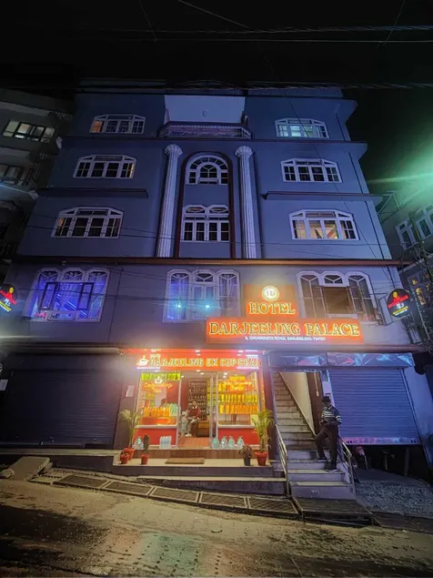 Hotel Darjeeling palace No View - Image 1