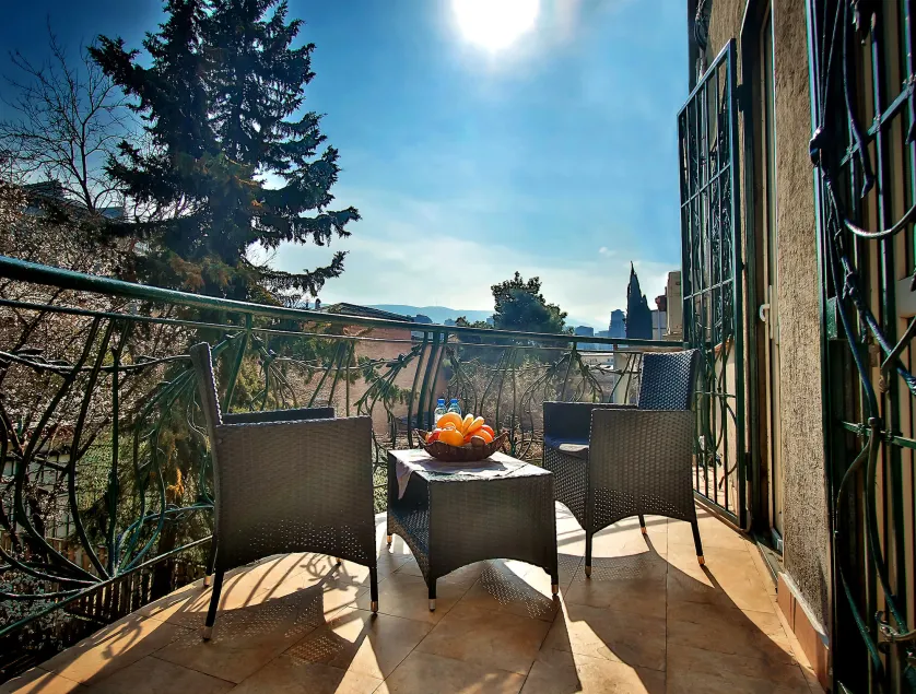 Hotel Toma's House - Image 1
