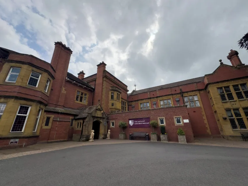 The Mount Country Manor Hotel & Golf Wolverhampton - Image 1