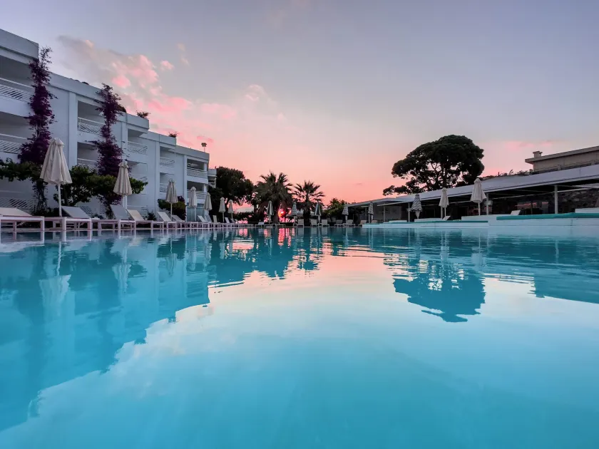 Marathon Beach Resort - Image 1