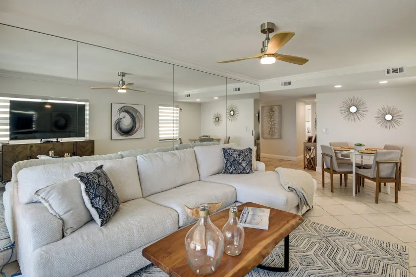 2 Bedroom Oceanfront Beach Condo  - Image 1