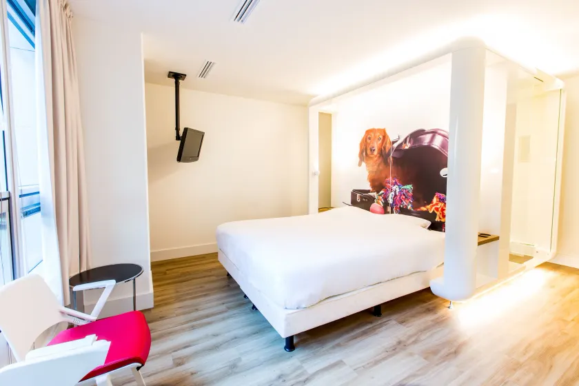 Qbic Hotel Amsterdam WTC - Image 1