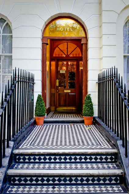 Avonmore Hotel - Image 1