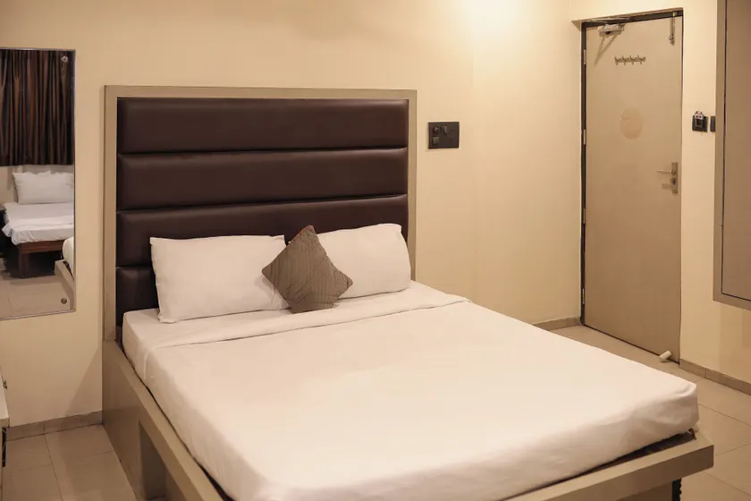 HOTEL AL ZAM ZAM - Image 1