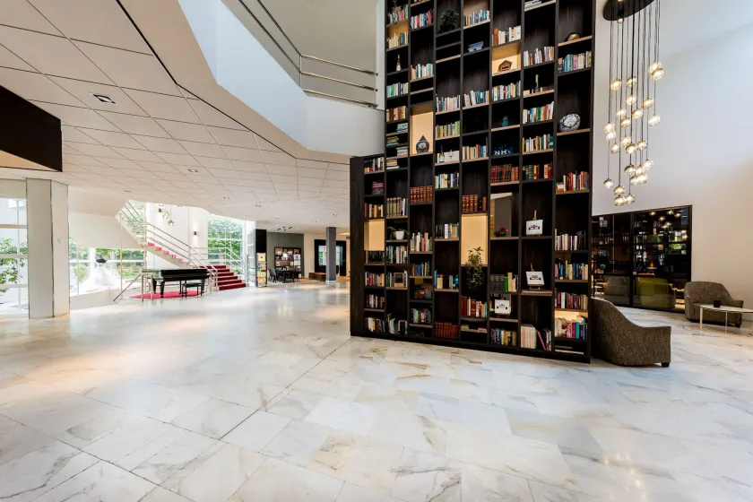 NH Bussum Jan Tabak - Image 1